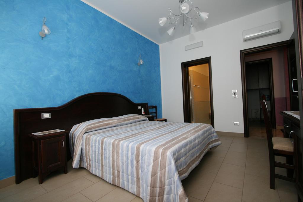 Baia Santa Margherita B&B Castelluzzo Habitación foto