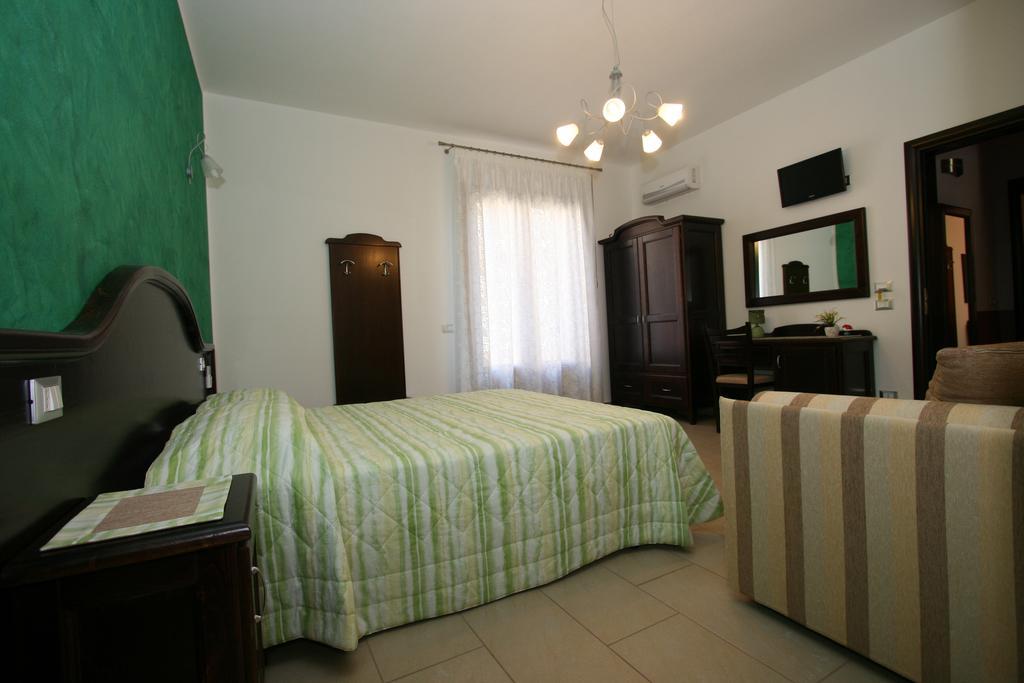 Baia Santa Margherita B&B Castelluzzo Habitación foto