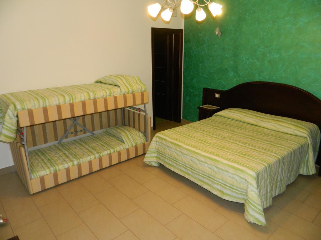 Baia Santa Margherita B&B Castelluzzo Habitación foto